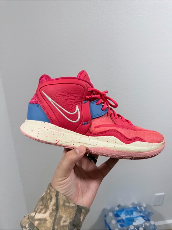 Nike Other - Nike Kyrie EP siren red